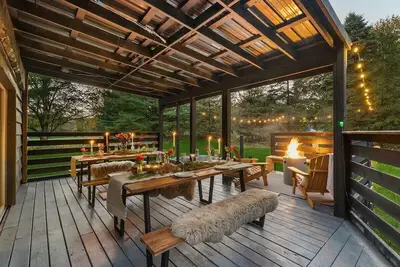 Image de FingerLakes! Hot Tub! Lrg Home! Sleeps 12 Dogs ok!