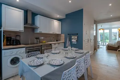 Image de La Bignone - Avec jardin et terrasse