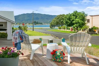 Image de Coastal Drift - By the water