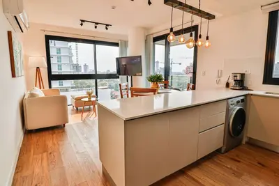 Image de Large Apartment Just Steps from Shopping del Sol