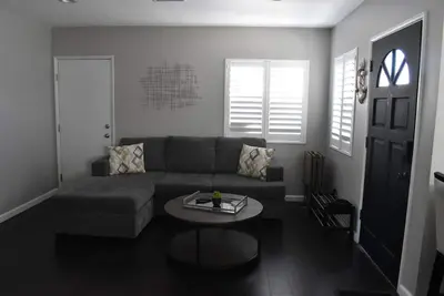 Image de Charming 2-bedroom house near Lax & Harbor Ucla Hospital