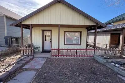 Image de River Perch Cabin overlooking Yellowstone River and Yellowstone National Park