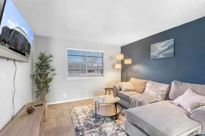 Image de Clean & New 1 Bd - 2 Min Walk To At&T Stadium