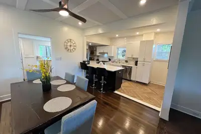 Image de Beautiful Large Home in the Heart of Morristown- Fifa host and more! !