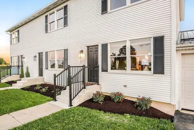 Image de Boho Bungalow | Amish Country + Outdoor Patio