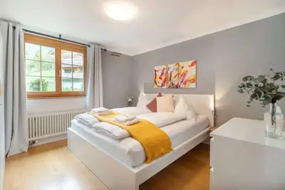 Image de Spacious Apartment • Ski-in, Ski-out • Terrace