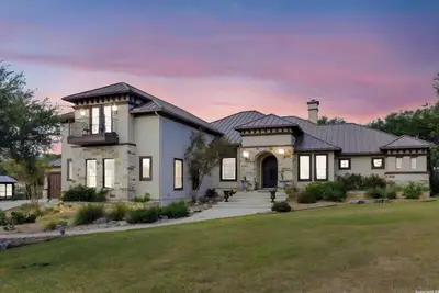 Image de Spacious 4-bedroom house in enchanting Bulverde with movie room