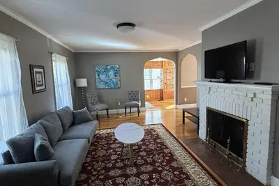 Image de Charming 3-bedroom, 1. 5 bath house  in Worcester