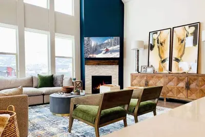 Image de Cozy Modern Park City Retreat 4br  Mtn views Private Hot Tub