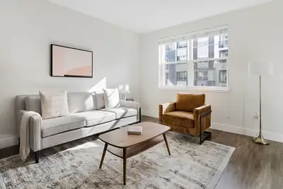 Image de Blueground | Centerville, pool, nr Central Park