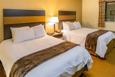 Image de Charming Unit w/ 2 Full Beds, Stovetop & Fridge Near Dickinson Museum Center