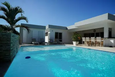 Image de 3bd 3bt villa with private pool, Ac/Tv/Wifi