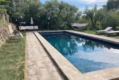 Image de Maison avec piscine au cœur des monts toulonnais