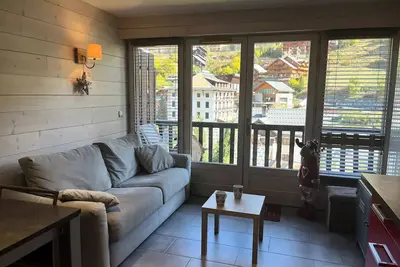 Image de Studio cabine 6 personnes exposé est