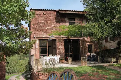 Image de Domaine des pierres rouges, grande maison idéale en famille ou entre amis