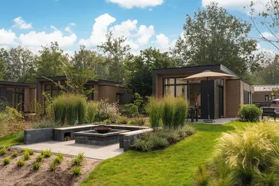 Image de Luxury Cannenburch Deluxe with Hot Tub. Enjoy a hot tub, cozy outdoor space, and fully equipped kitchen.