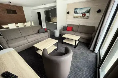Image de 3 Pièces pour 10 Personnes
