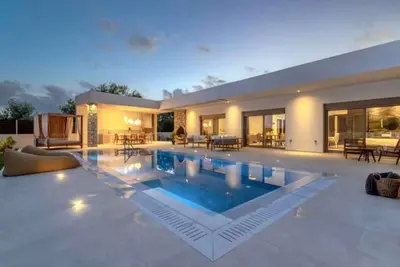 Image de Ruby Paradise - a charming and luxurious villa nestled in the area of Sgourou