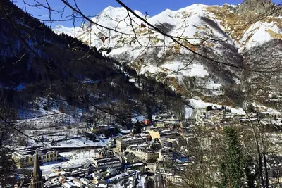 Image de Chalet cocooning 🔥 6 pers à Cauterets, calme, cheminée, proche télécabine 🚡