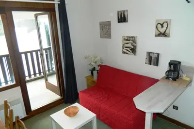 Image de Studio 4 pers avec balcon et accès été piscine