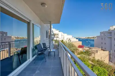 Image de Lovely sideview 3br home next to promenade w/Wifi