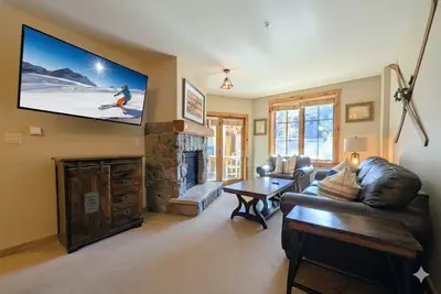 Image de Poolside Perfection| Updated | Walk to Slope