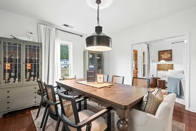 The Franklin House, Home for 6