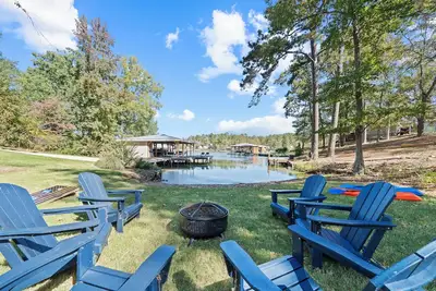 Image de Serenity on Sinclair, Sleeps 11, Amazing Views, Kayaks, Beach Access + More!