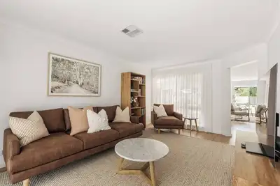 Image de Bayside Serene Haven near the Town Centre and Beach