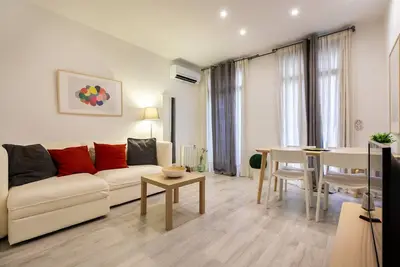 Image de Pere Serafí: Cozy apartment to experience the authentic Gràcia