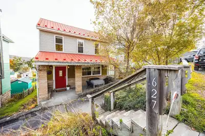 Image de Dv-627 Walk to Breweries! Pets Ok! Skiing Nearby!