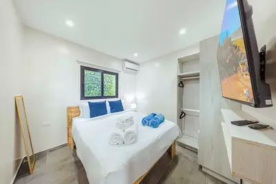 Image de New Sea La Vie Suites at Palm Beach -Suite #1 2br/1br W/ Pool&Jacuzzi