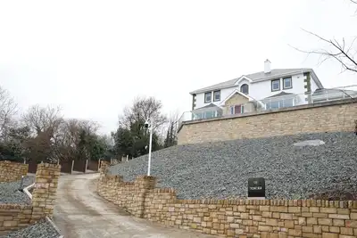 Image de Discover a Marvellous Building in Donegal for the Ultimate Relaxing Getaway