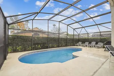 Image de Home w/ Private Pool & Game Room - Near Disney!