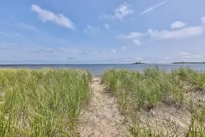 Image de Hills Beach Hideaway – Private Shore Access