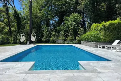 Image de Chic Southampton Retreat with Heated Pool, Lush Gardens & Resort-Style. . .