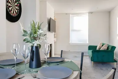 Image de Stylish Parliament House with Free Parking