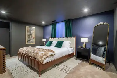 Image de On Meade Speakeasy – Hot Tub, Fire Pit, near Downtown