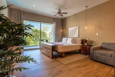 Image de Modern studio with resort pool & yoga garden
