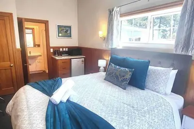 Image de Huka Villas-Apartment-Lake Taupo -couples hideaway or solo retreat
