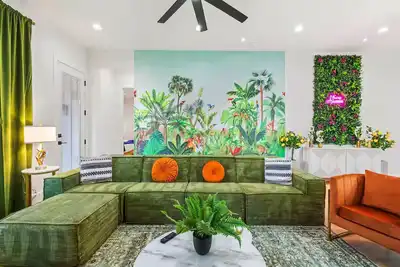 Image de Luxury Retreat • Arcade • Karaoke • Fenced Yard