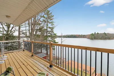Image de Relaxing Waterfront Escape in Big Rapids