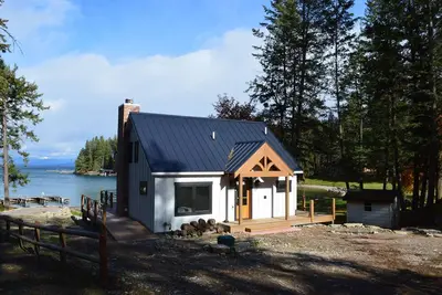Image de Hideway Lake house in secluded bay
