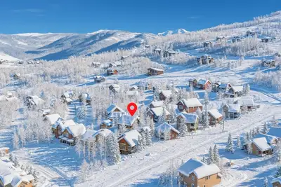 Image de Slope Side Lodge: Cozy Ski-In Ski-Out Lodge + Private Hot Tub at Gr