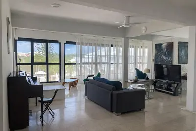 Image de Loft lumineux au Gosier – Tout disponible à pied