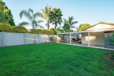 Image de Cozy Pasadena Home Steps from Rose Bowl w Parking