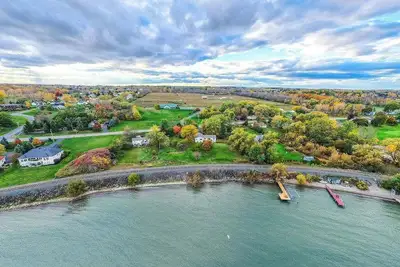 Image de Lake Orchard View- 8 Br with Lake Access and Fire Pit