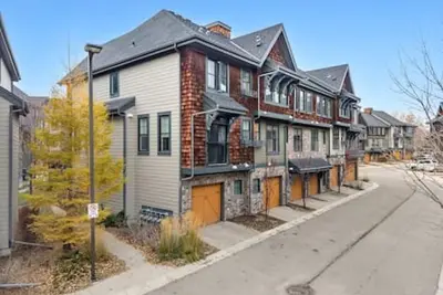 Image de Charming 2 Br, Garage, Fireplace, 20 min to Dt