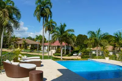 Image de Large villa with pool in Sosua center