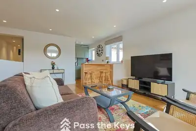 Image de Pass the Keys | Spacious, Newly Renovated Flat in Charming Village